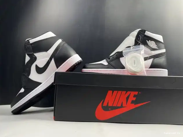 555088-010 Jordan (2014) Black 1 Retro Air White 0417